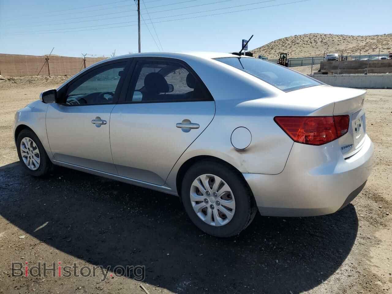 2011 KIA FORTE - VIN: KNAFT4A21B5456049 - Фото 2