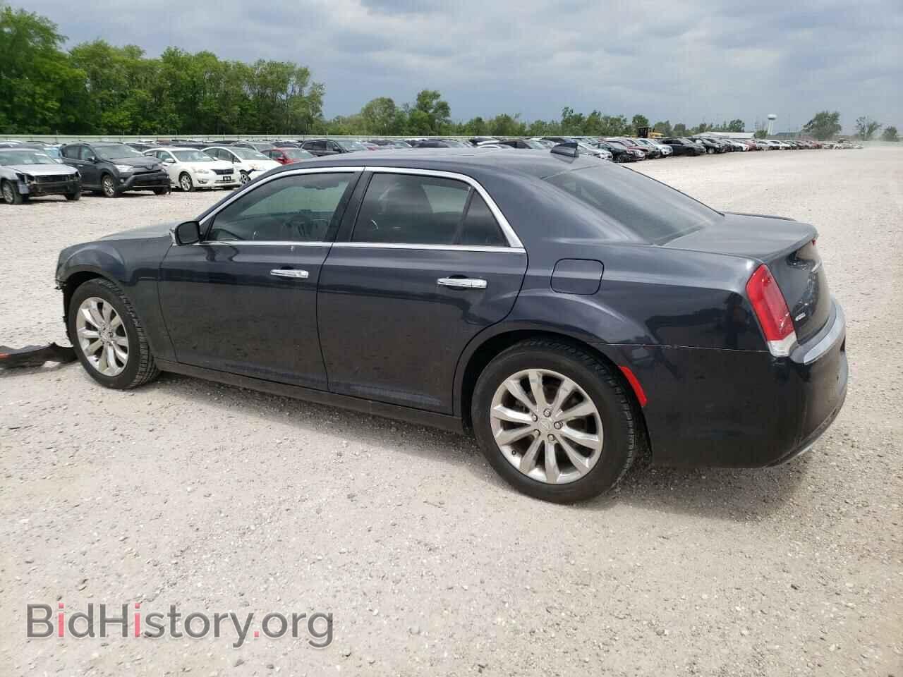 2017 CHRYSLER 300 - VIN: 2C3CCAKG1HH571271 - Фото 2