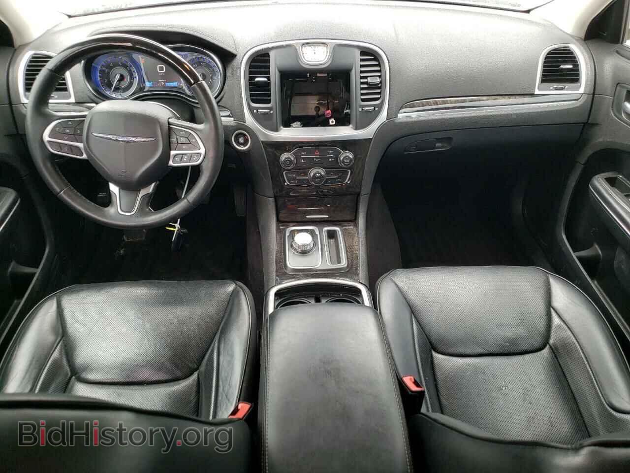 2017 CHRYSLER 300 - VIN: 2C3CCAKG1HH571271 - Фото 8