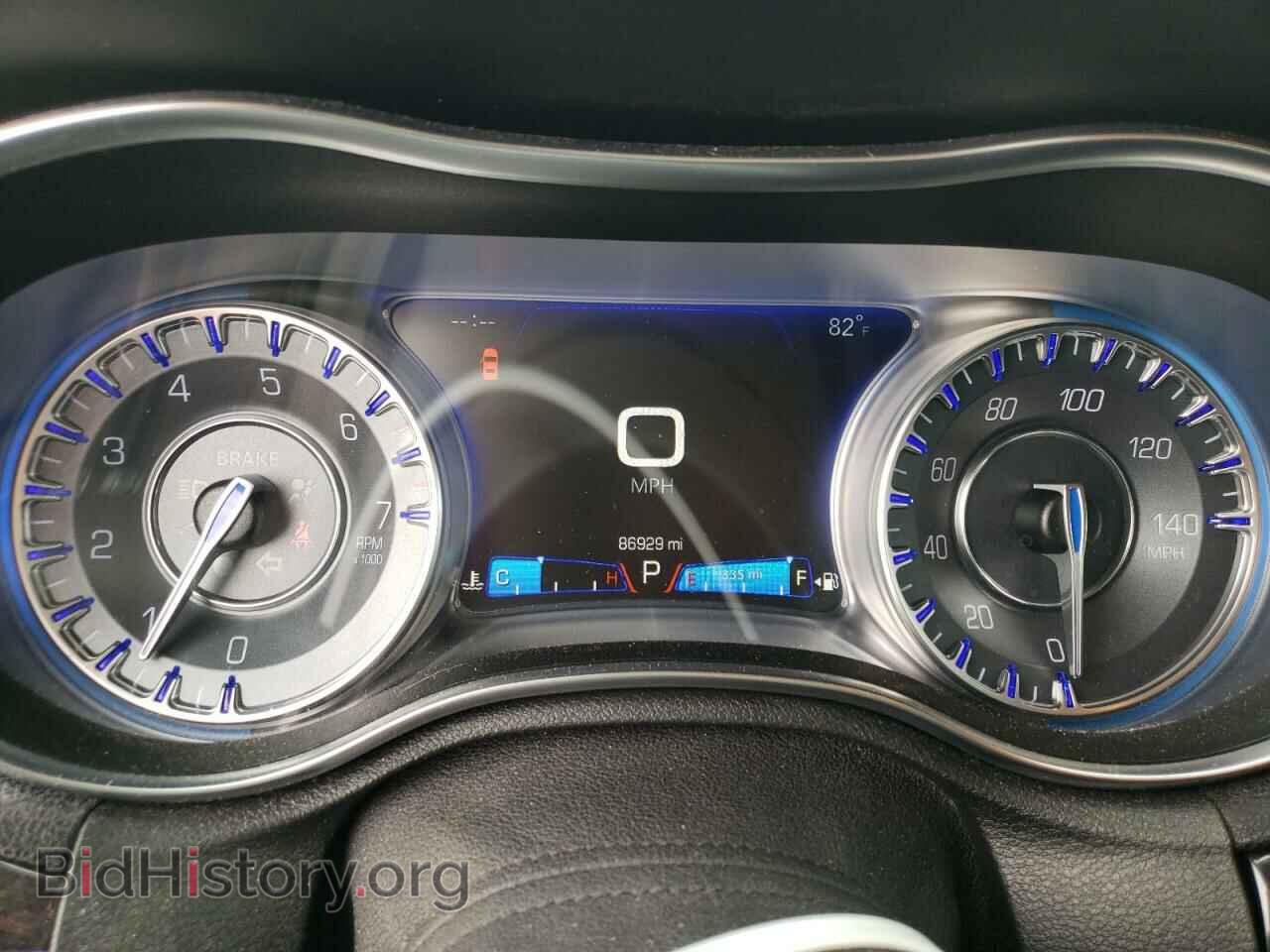 2017 CHRYSLER 300 - VIN: 2C3CCAKG1HH571271 - Фото 9