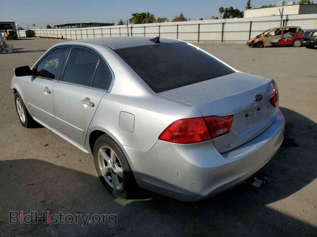 2010 KIA OPTIMA - VIN: KNAGG4A83A5449700 - Фото 3