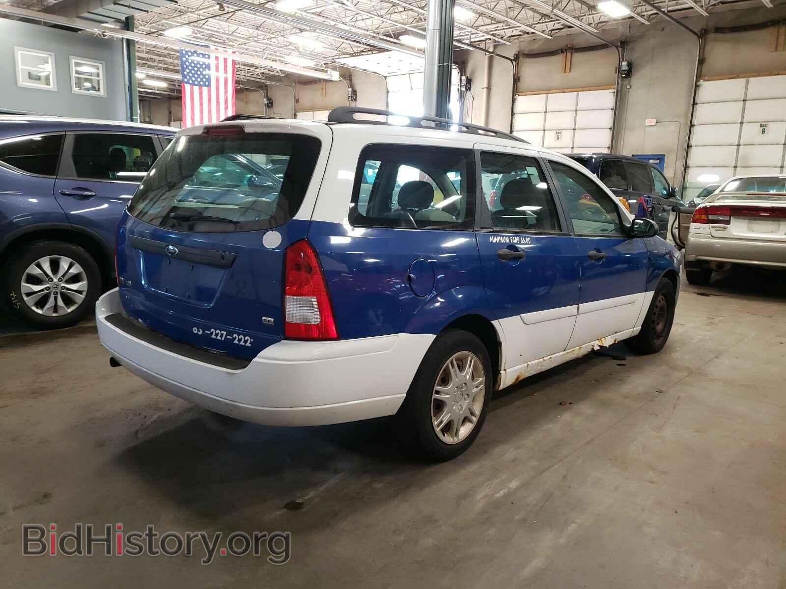 2005 FORD FOCUS - VIN: 1FAHP36N35W206040 - Фото 4