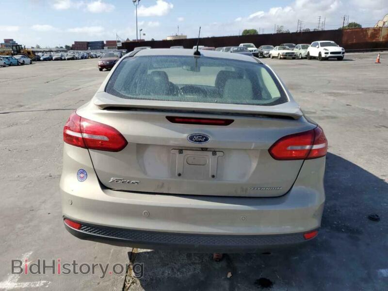 2015 Ford FOCUS (VIN 1FADP3J28FL288037) — photo 6 of 15