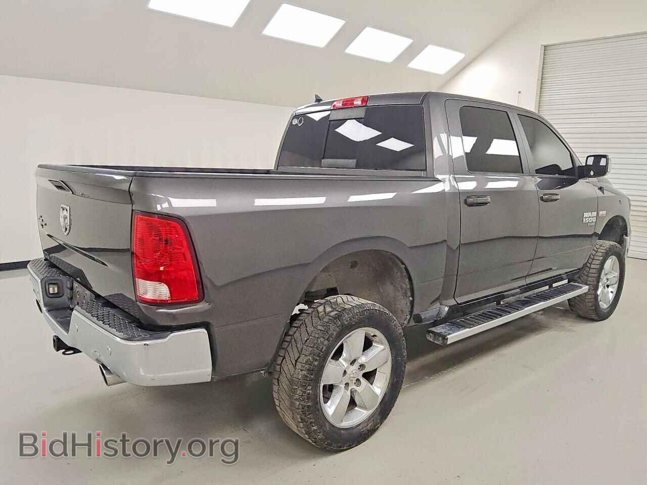 2019 RAM 1500 - VIN: 1C6RR6LT7KS627072 - Photo 3