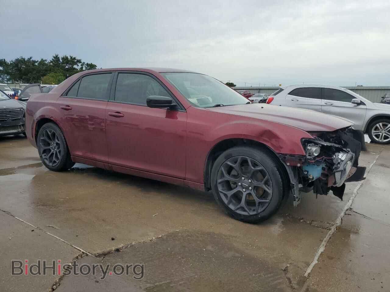 2019 CHRYSLER 300 - VIN: 2C3CCAAG5KH614387 - Фото 4