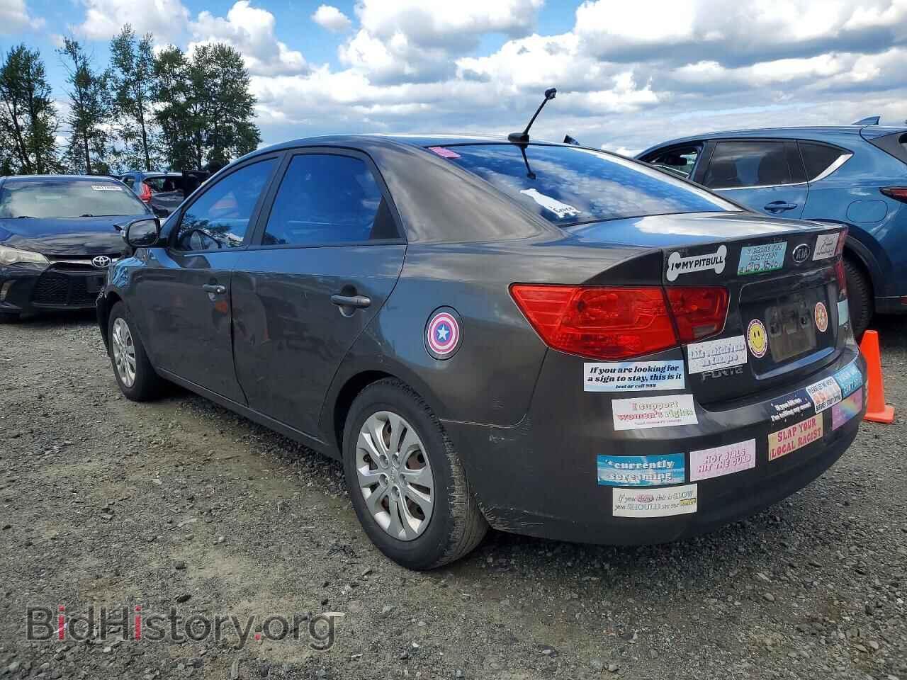 2010 KIA FORTE - VIN: KNAFU4A2XA5060133 - Фото 2