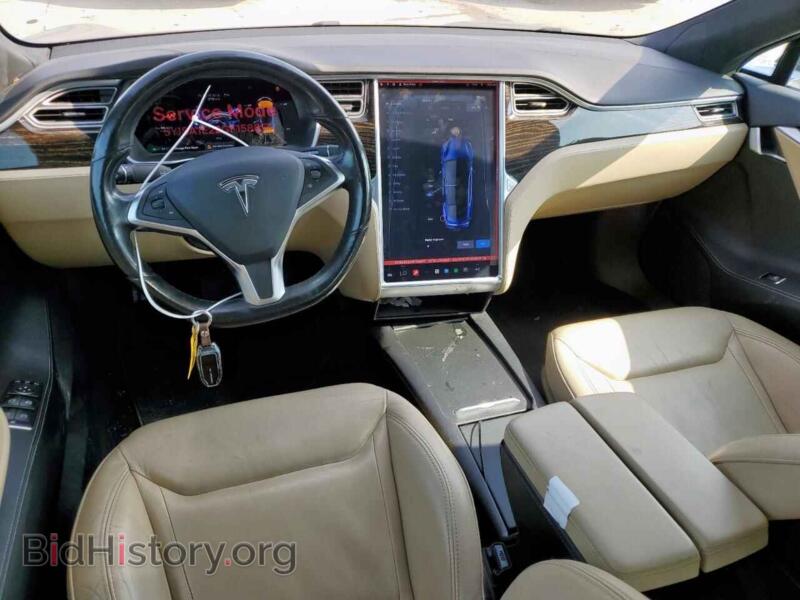 2016 Tesla MODEL S (VIN 5YJSA1E22GF158017) — photo 8 of 15