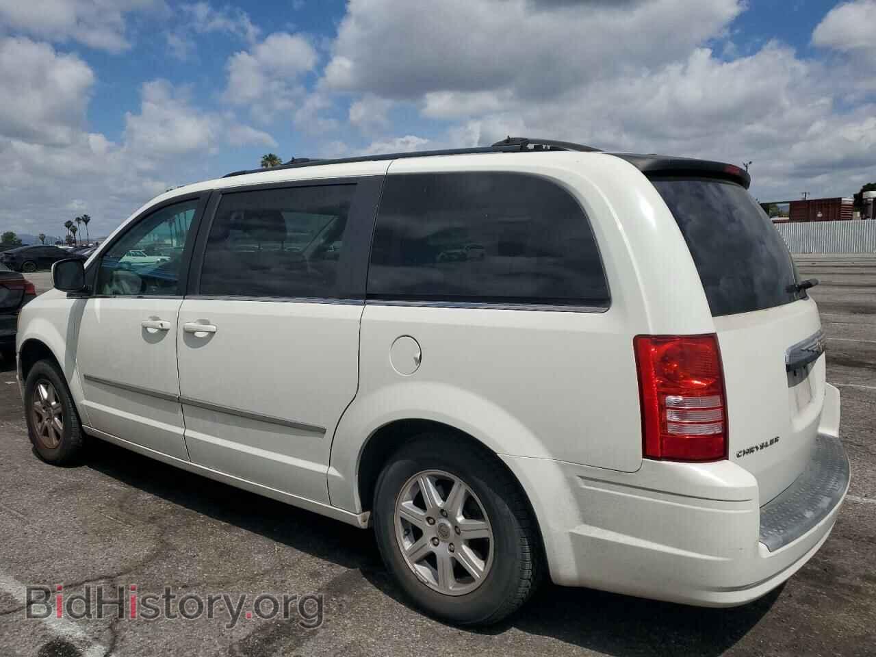 2009 CHRYSLER MINIVAN - VIN: 2A8HR54199R673700 - Фото 2