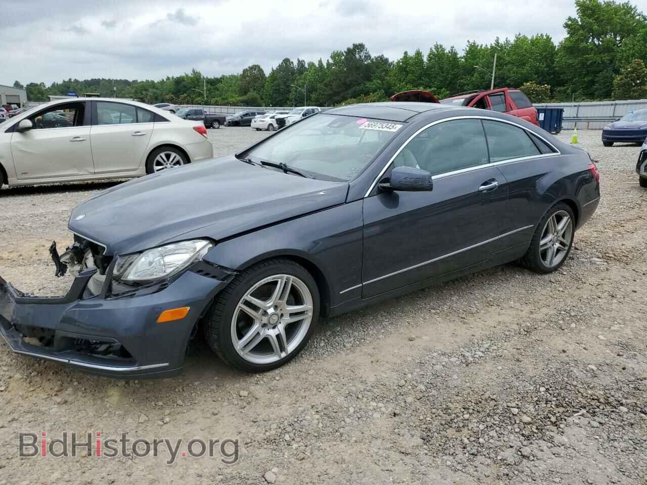 Photo WDDKJ5KBXDF182137 - MERCEDES-BENZ E-CLASS 2013