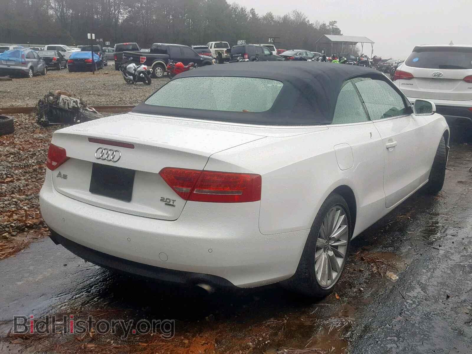 2011 AUDI A5 PREMIUM - VIN: WAULFAFH2BN007579 - Photo 4