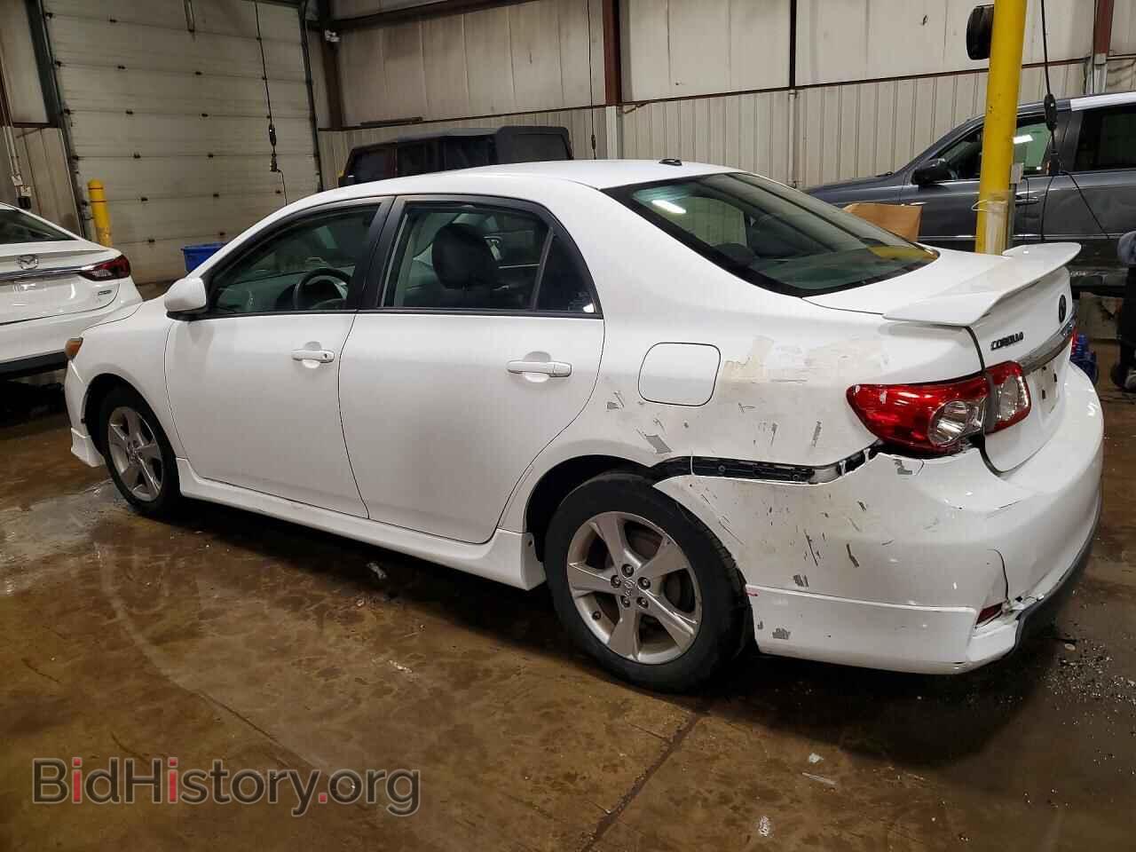2011 TOYOTA COROLLA - VIN: 2T1BU4EE5BC555401 - Фото 2