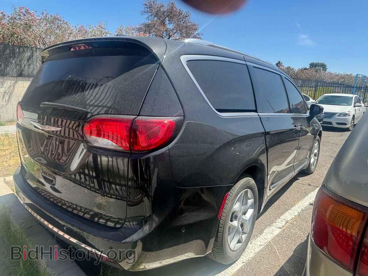 2017 CHRYSLER PACIFICA - VIN: 2C4RC1EG3HR832332 - Photo 4