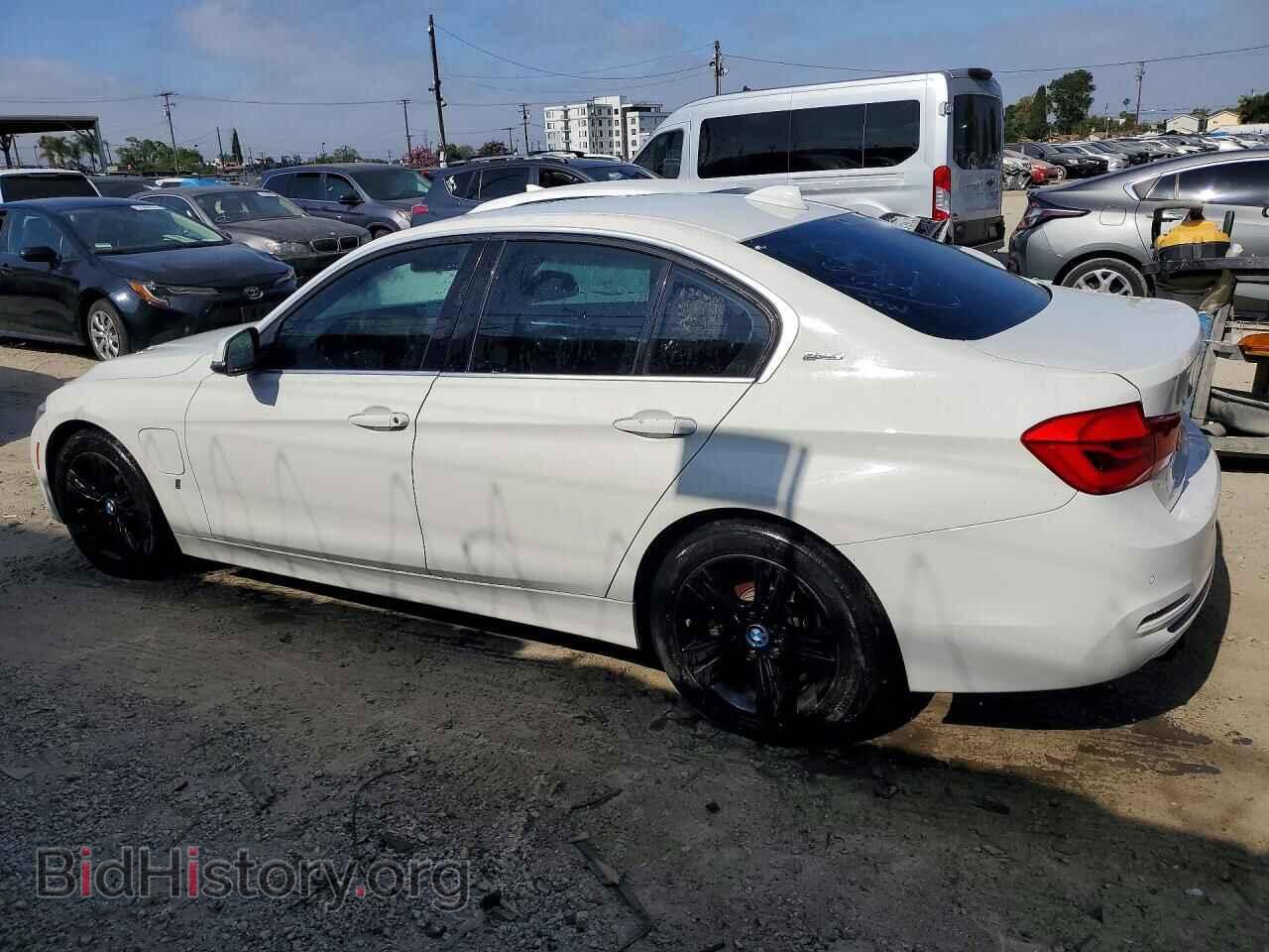 2017 BMW 3 SERIES - VIN: WBA8E1C32HA159282 - Фото 2