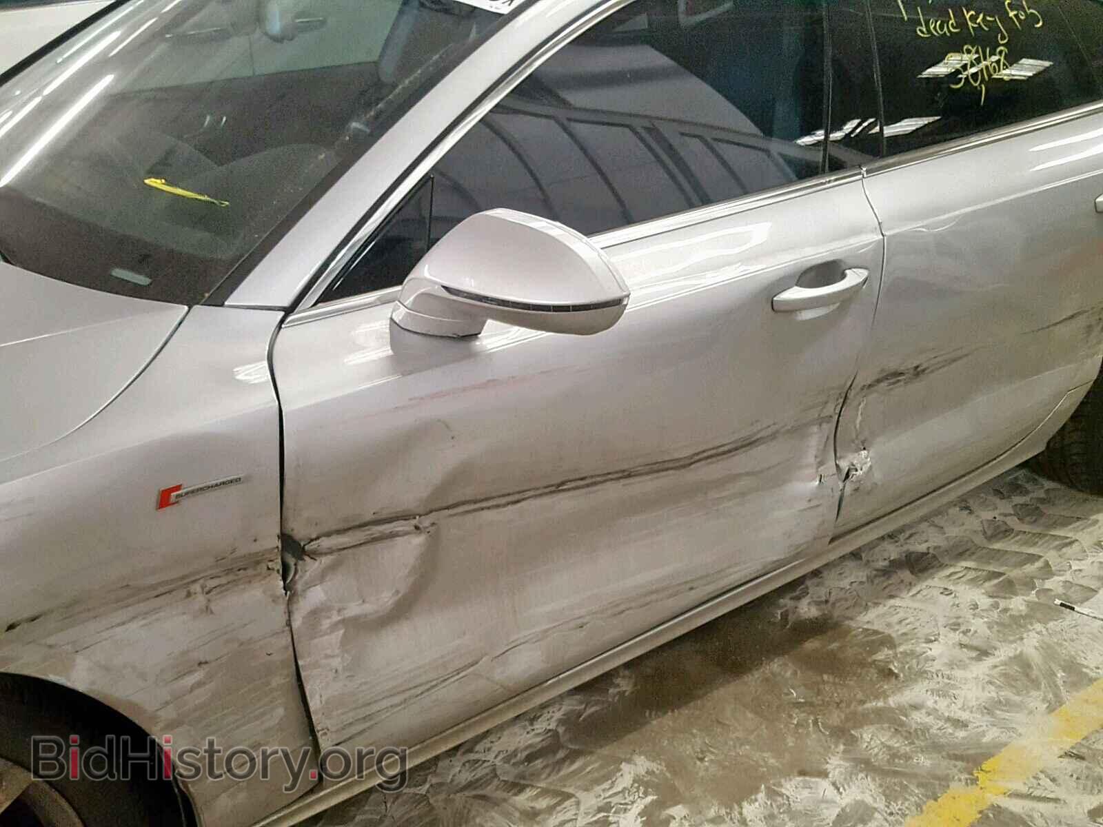 2012 AUDI A7 - VIN: WAUYGAFC3CN044357 - Фото 9