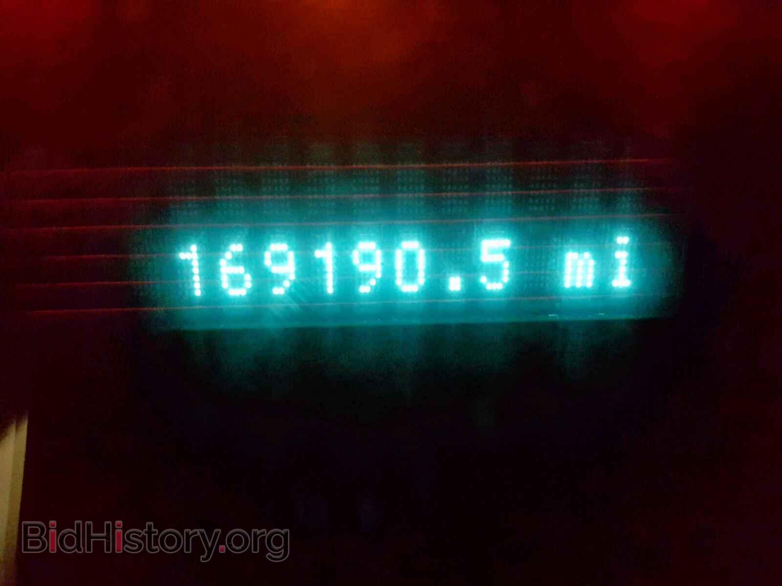 2008 FORD FOCUS - VIN: 1FAHP35N88W150182 - Фото 8