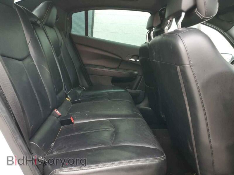 2013 Chrysler 200 (VIN 1C3CCBCG5DN560196) — photo 10 of 13