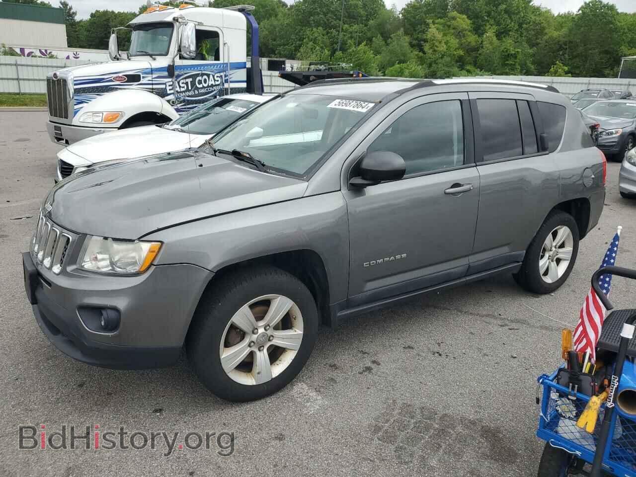 Photo 1J4NF1FB7BD243877 - JEEP COMPASS 2011