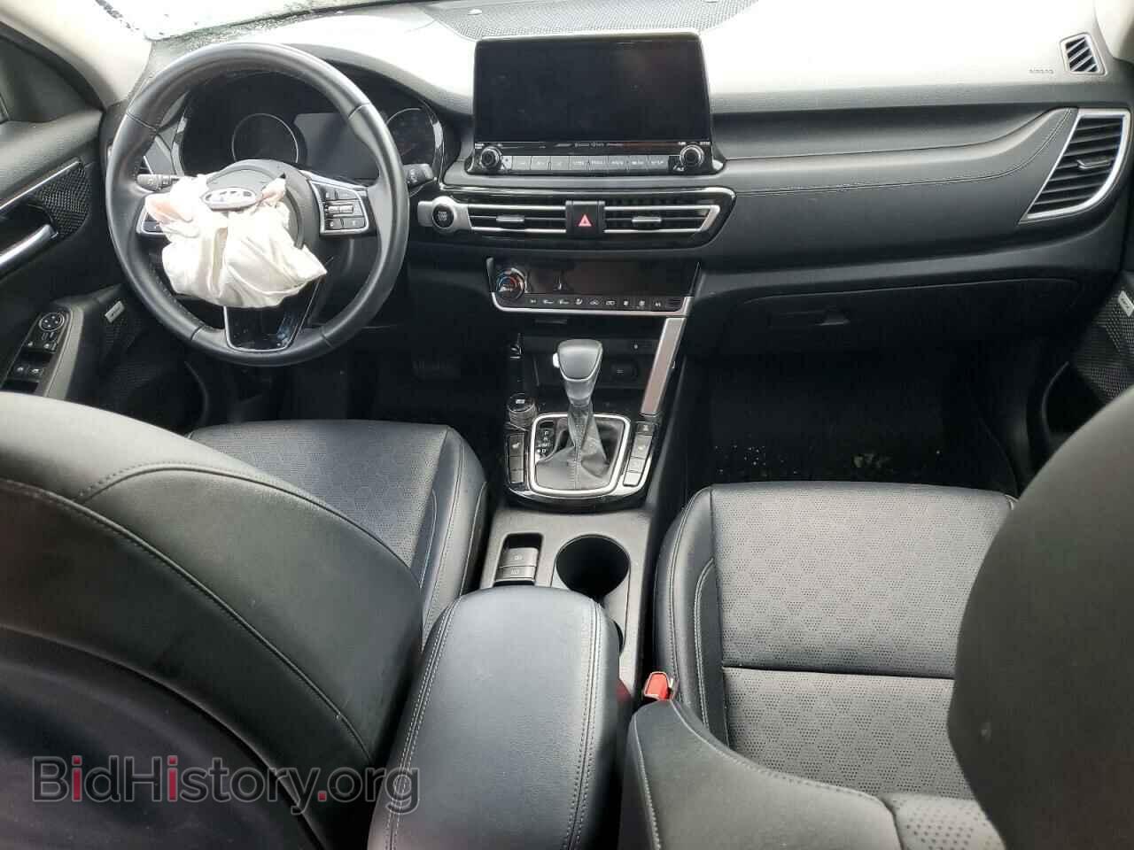 2021 KIA SELTOS - VIN: KNDETCA21M7125553 - Фото 8