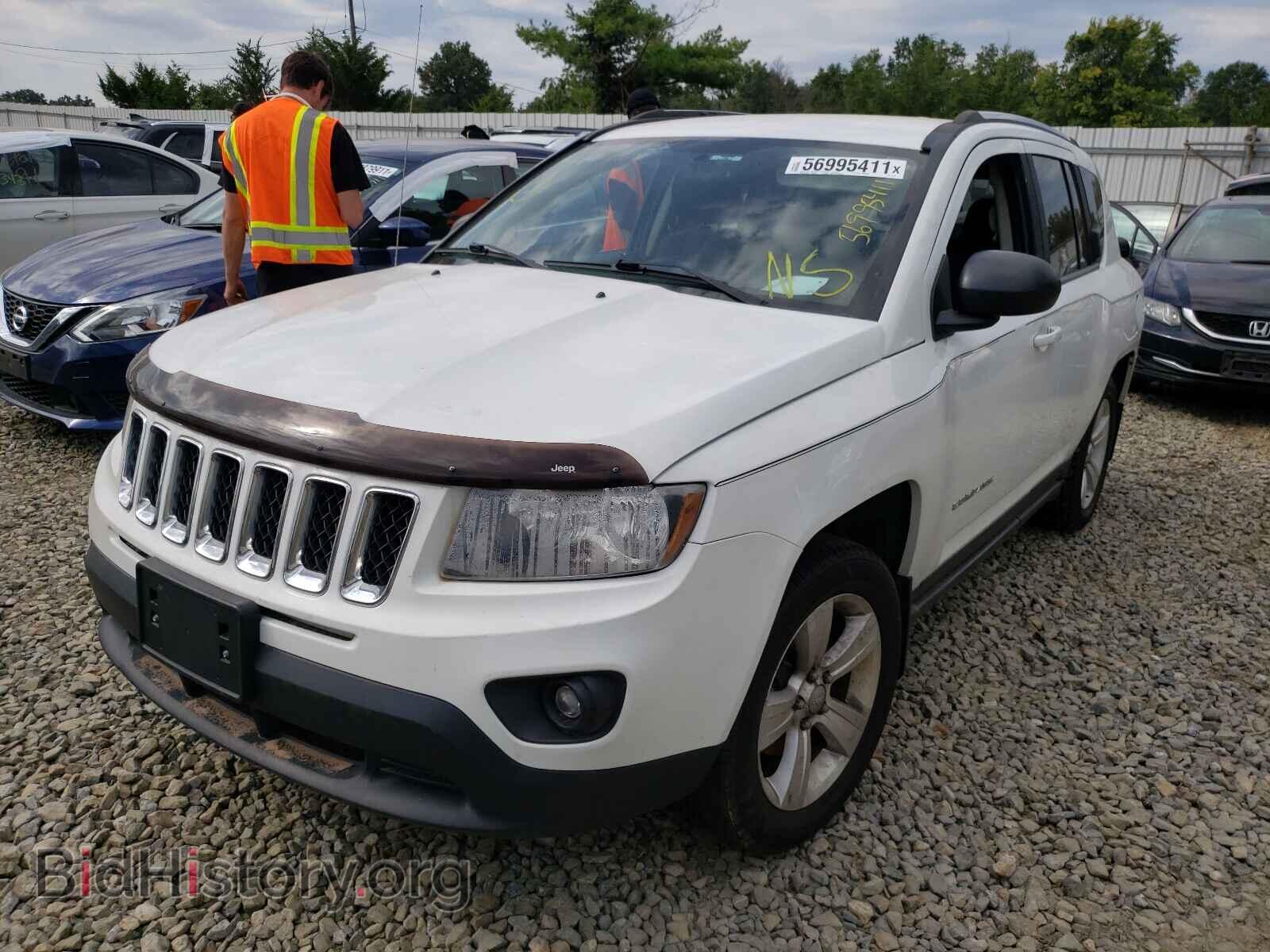 2014 JEEP COMPASS - VIN: 1C4NJDBB1ED511712 - Photo 2