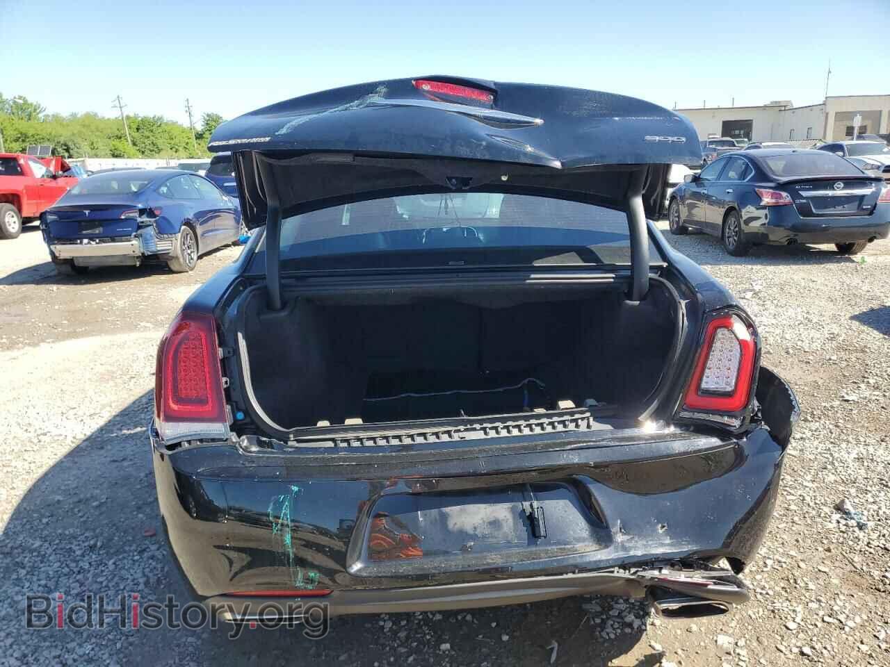 2019 CHRYSLER 300 - VIN: 2C3CCAAG4KH614283 - Фото 6