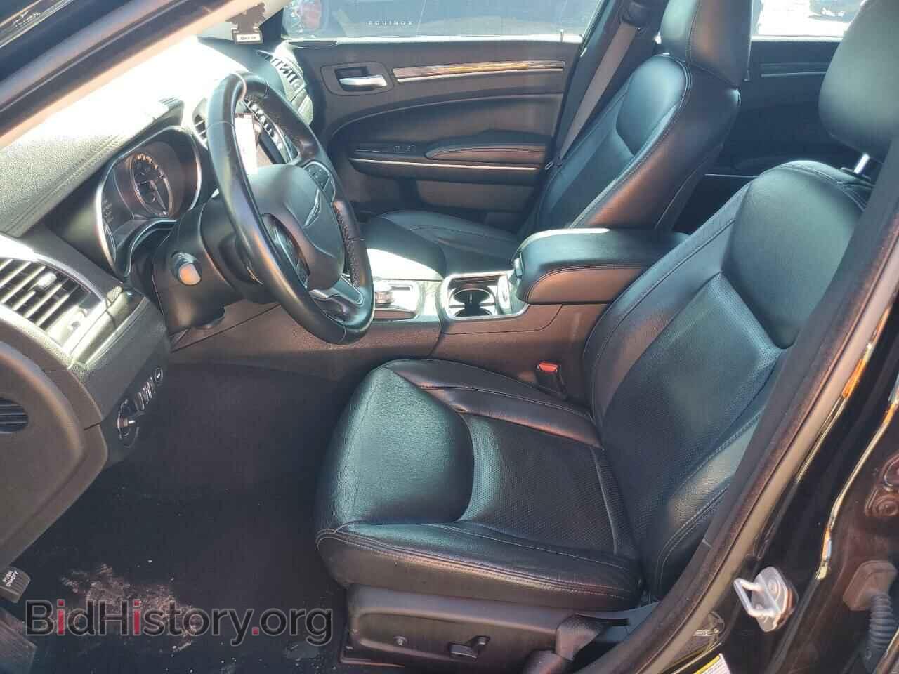 2019 CHRYSLER 300 - VIN: 2C3CCAAG4KH614283 - Фото 7