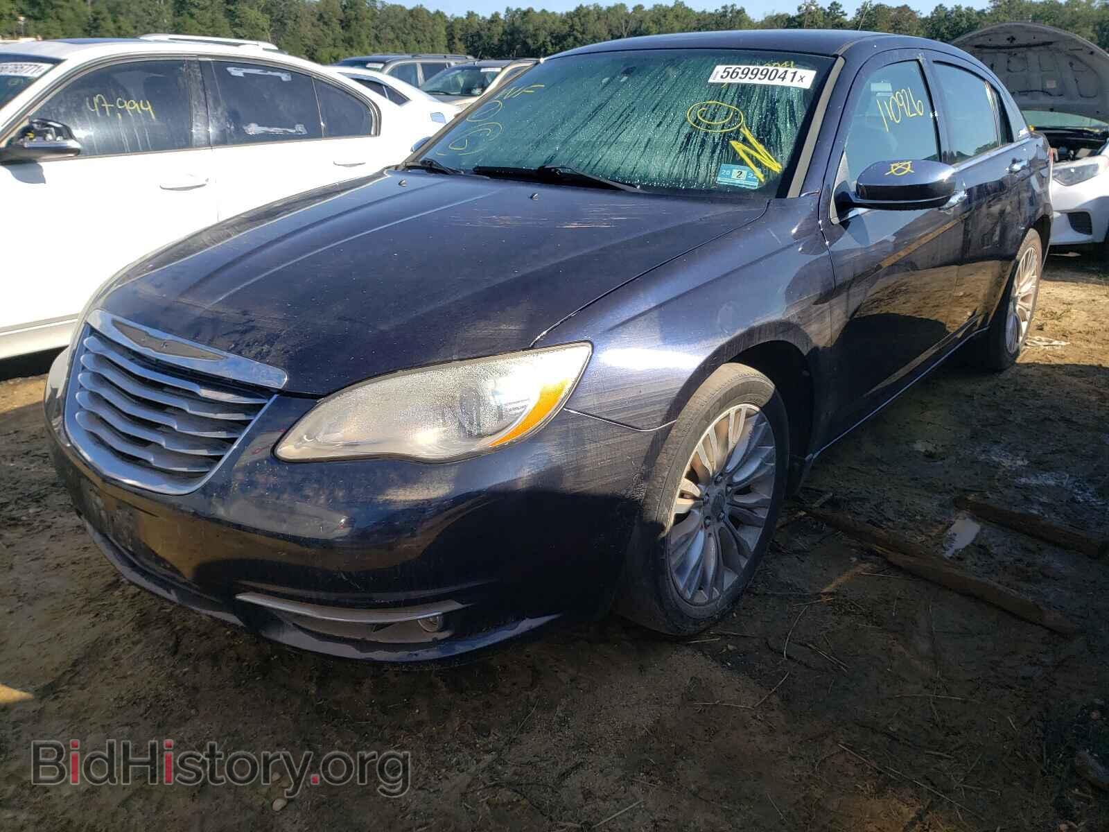 2011 CHRYSLER 200 - VIN: 1C3BC2FB8BN537181 - Фото 2