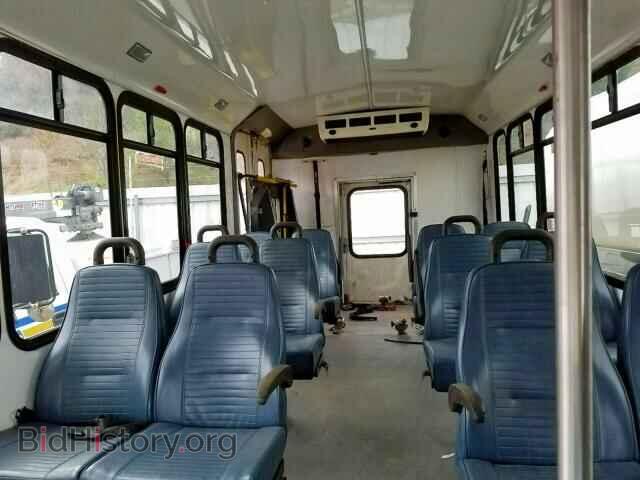 2011 FORD ECONOLINE - VIN: 1FDFE4FS7BDA27098 - Фото 6