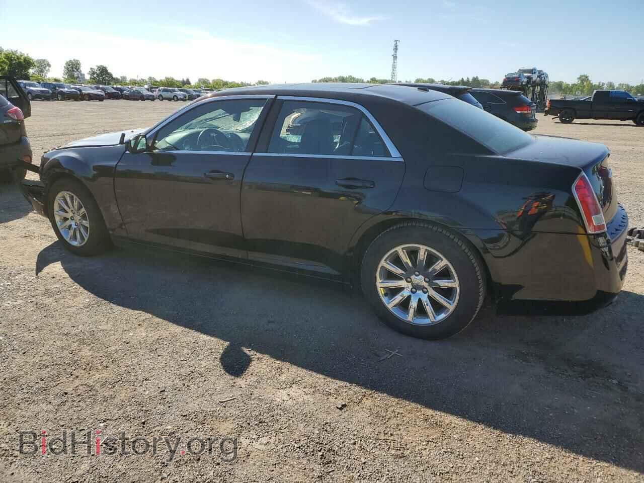 2013 CHRYSLER 300 - VIN: 2C3CCAAG0DH714285 - Фото 2