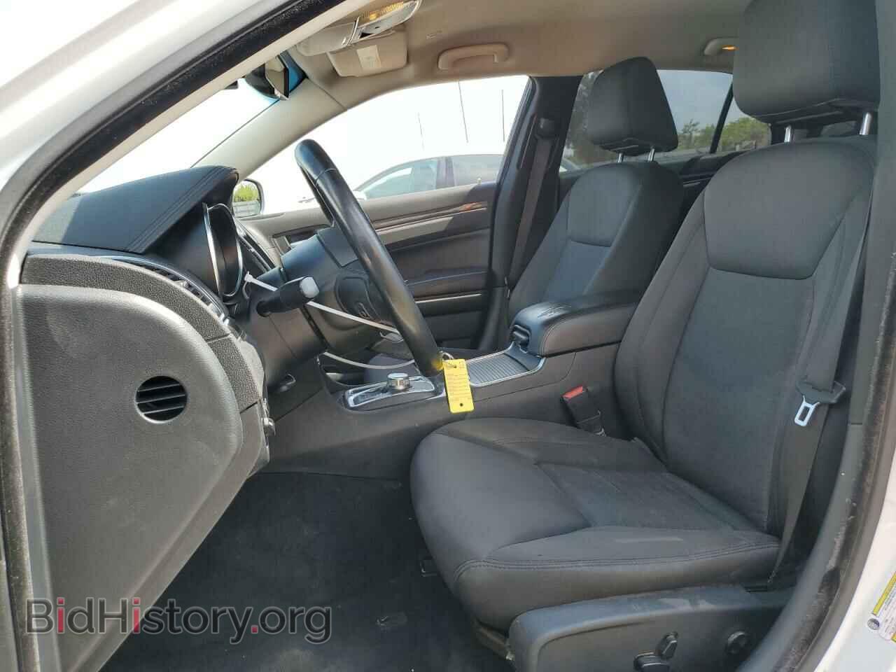 2019 CHRYSLER 300 - VIN: 2C3CCAAG5KH648359 - Фото 7