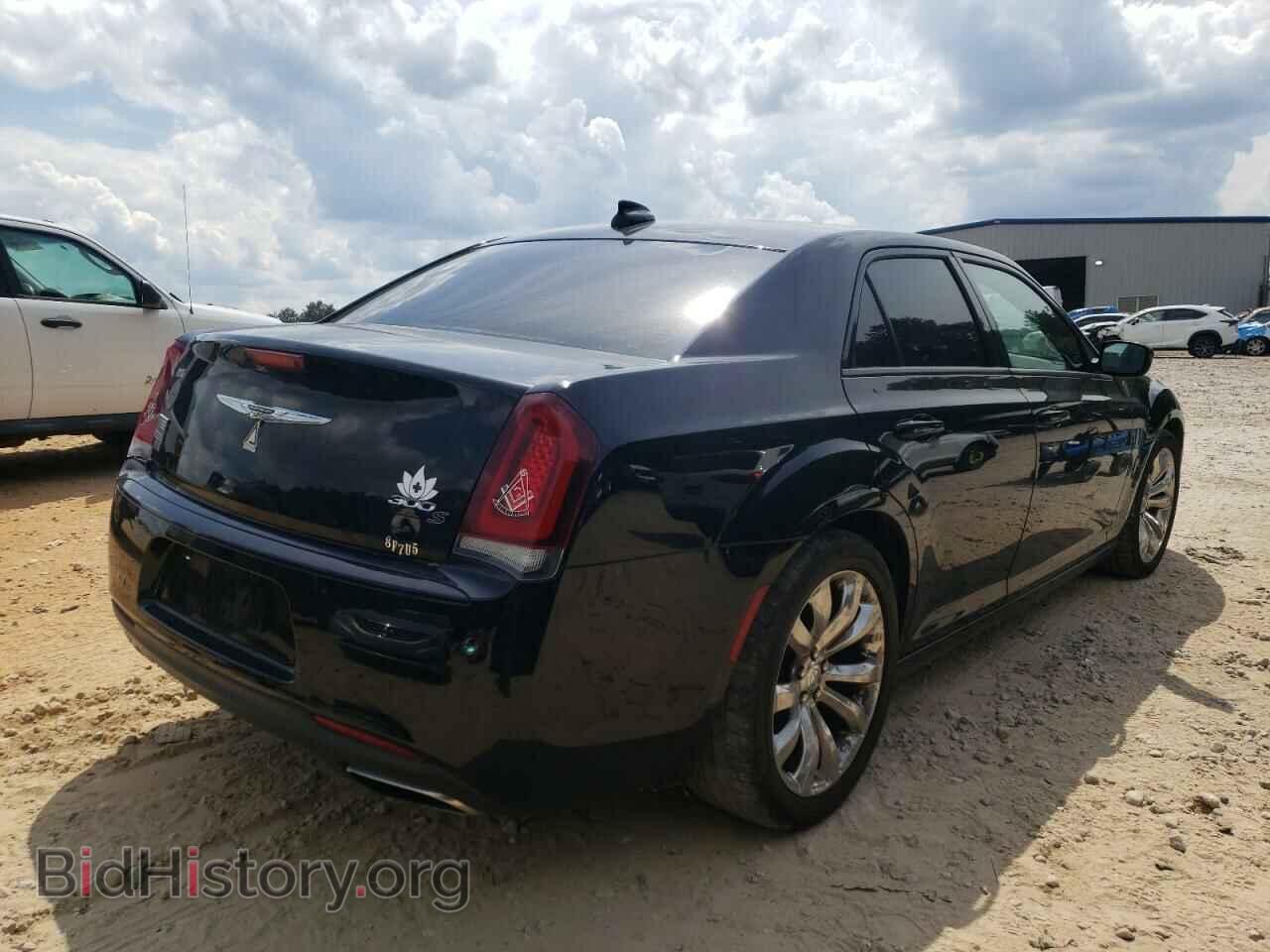 2019 CHRYSLER 300 - VIN: 2C3CCABG2KH654036 - Фото 4