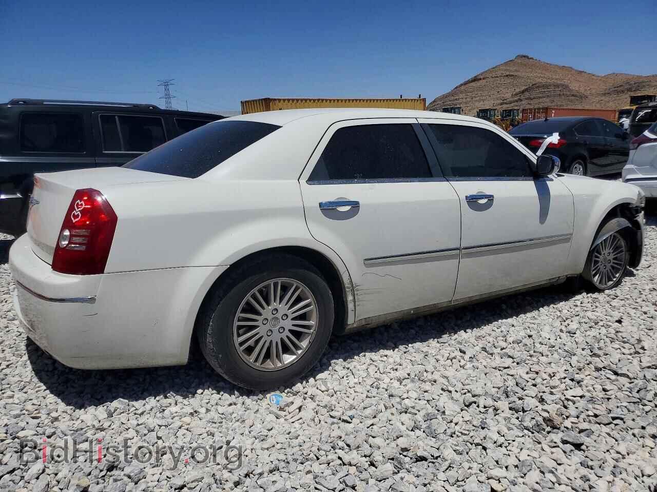 2010 CHRYSLER 300 - VIN: 2C3CA4CD9AH198983 - Фото 3