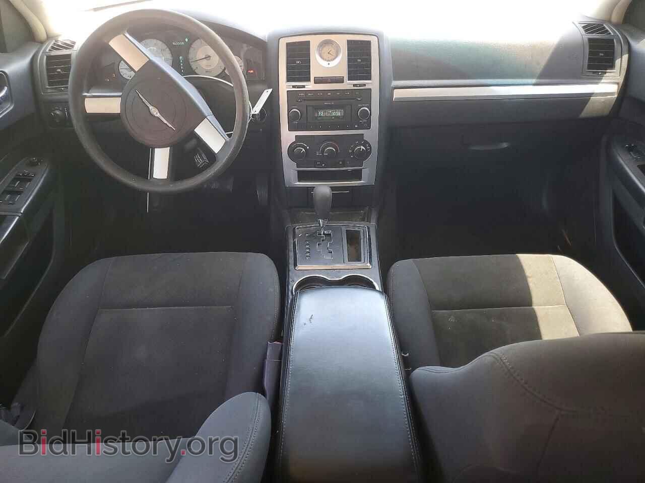 2010 CHRYSLER 300 - VIN: 2C3CA4CD9AH198983 - Фото 8