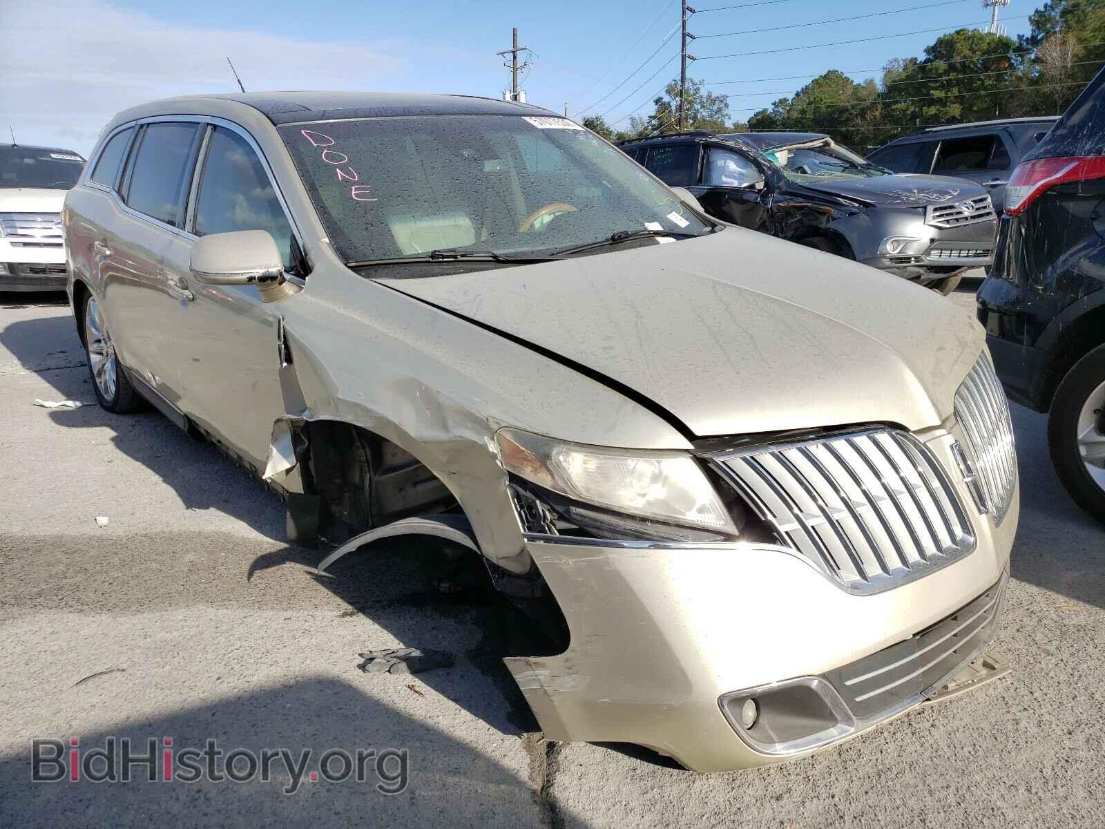 Photo 2LMHJ5FRXBBJ50167 - LINCOLN MKT 2011