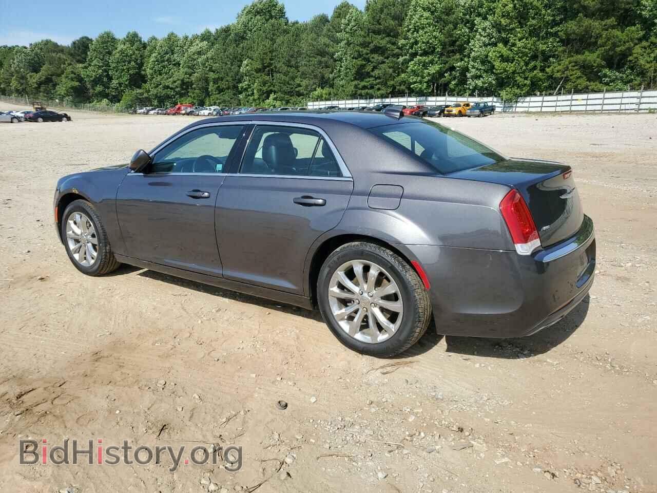 2017 CHRYSLER 300 - VIN: 2C3CCARG2HH553108 - Фото 2
