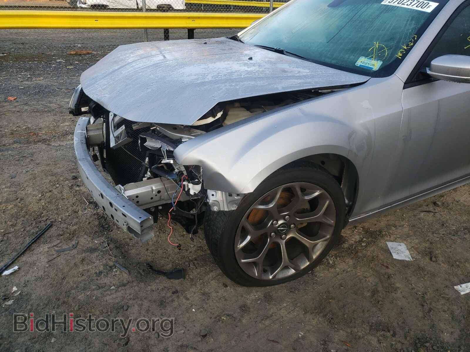 2018 CHRYSLER 300 - VIN: 2C3CCABG9JH274643 - Фото 9