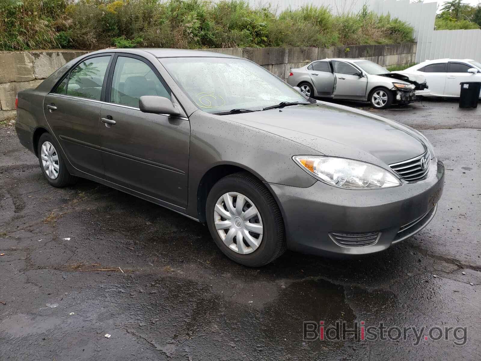 Photo 4T1BE32KX6U690881 - TOYOTA CAMRY 2006