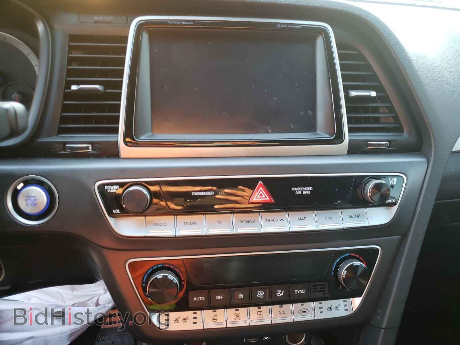 2019 HYUNDAI SONATA - VIN: 5NPE34AB3KH775788 - Фото 9