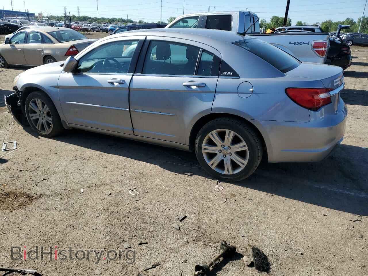 2013 CHRYSLER 200 - VIN: 1C3CCBBB6DN732094 - Фото 2