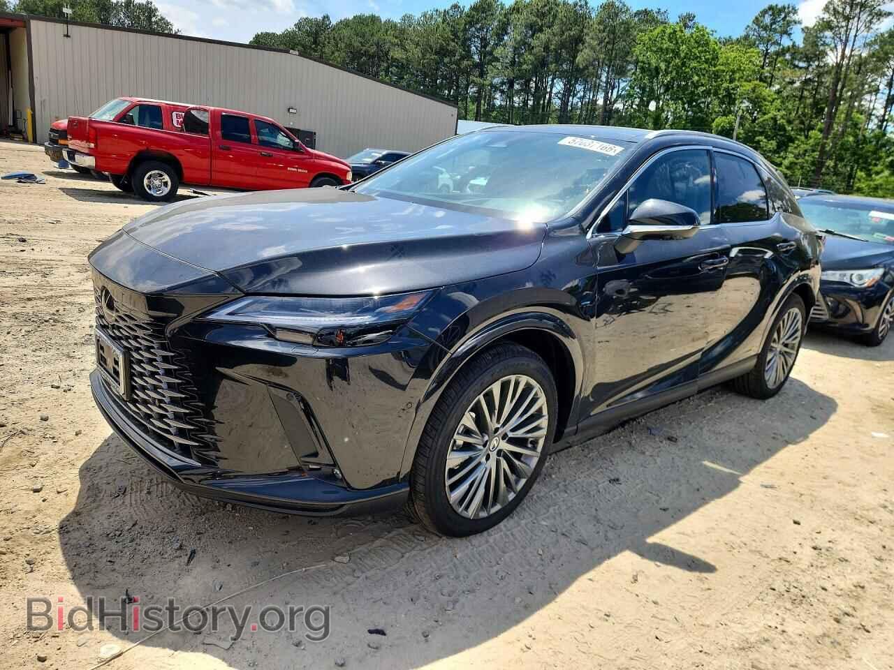 Фотография 2T2BBMCA5TC134636 - LEXUS UNKNOWN 2026