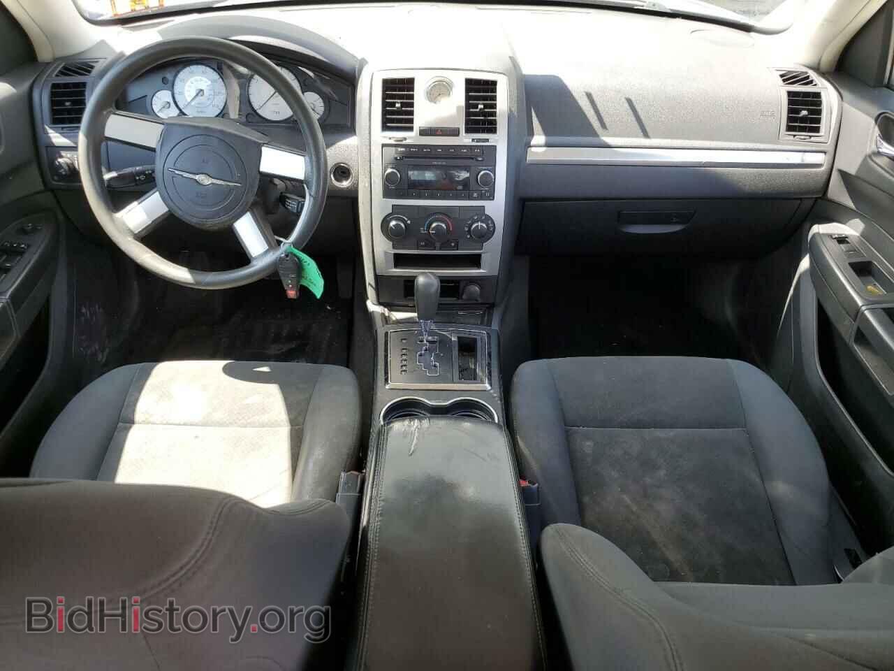 2010 CHRYSLER 300 - VIN: 2C3CA4CD2AH101588 - Фото 8