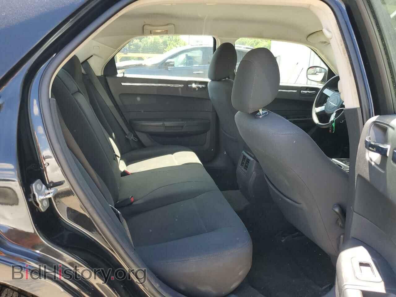 2010 CHRYSLER 300 - VIN: 2C3CA4CD2AH101588 - Фото 10
