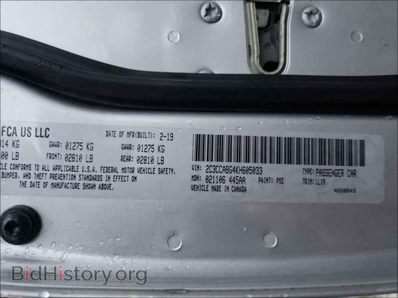2019 CHRYSLER 300 - VIN: 2C3CCABG4KH605033 - Фото 10