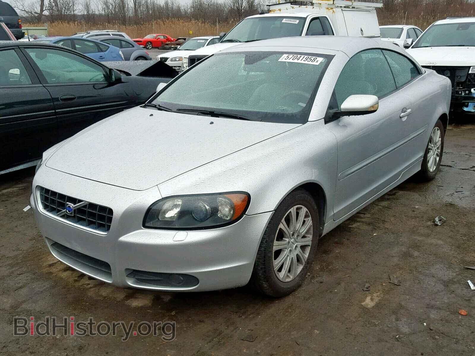 2007 VOLVO C70 - VIN: YV1MC68287J012106 - Фото 2