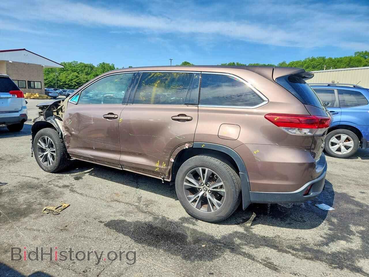 2017 TOYOTA HIGHLANDER - VIN: 5TDBZRFH0HS433052 - Фото 2