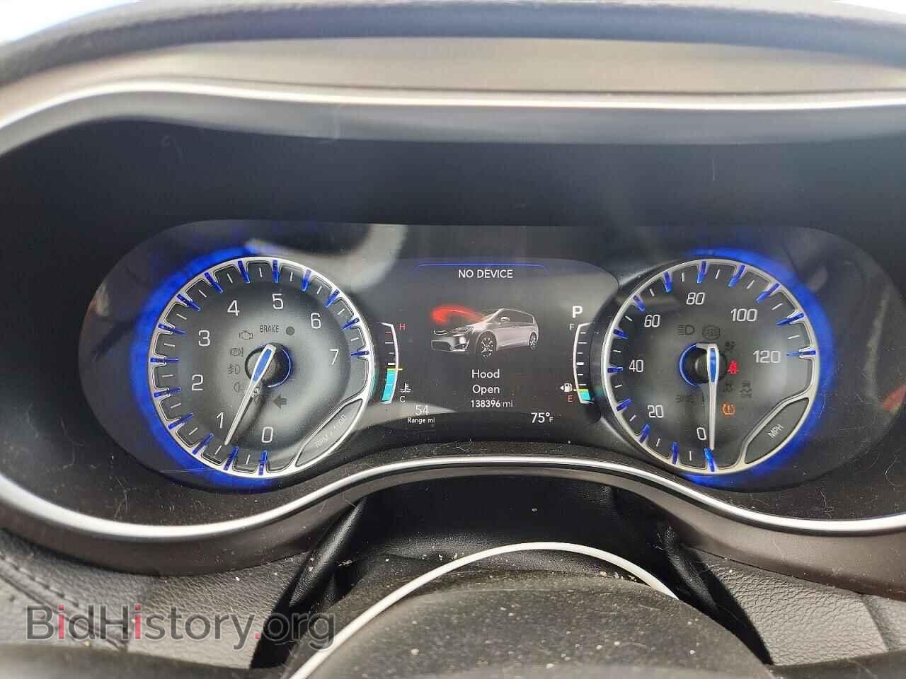 2017 CHRYSLER PACIFICA - VIN: 2C4RC1GG3HR744703 - Photo 9