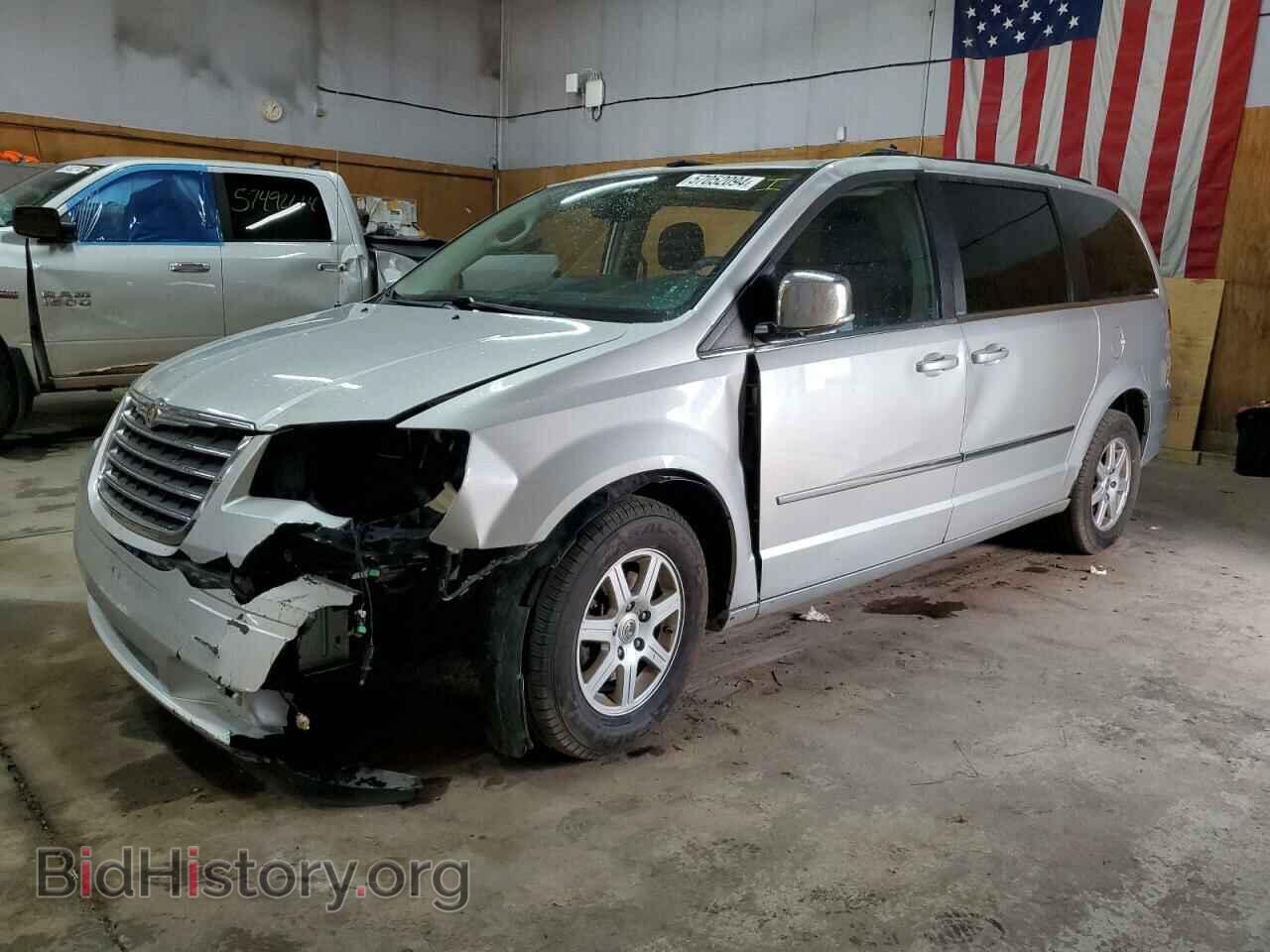 Photo 2A4RR8D16AR398914 - CHRYSLER MINIVAN 2010