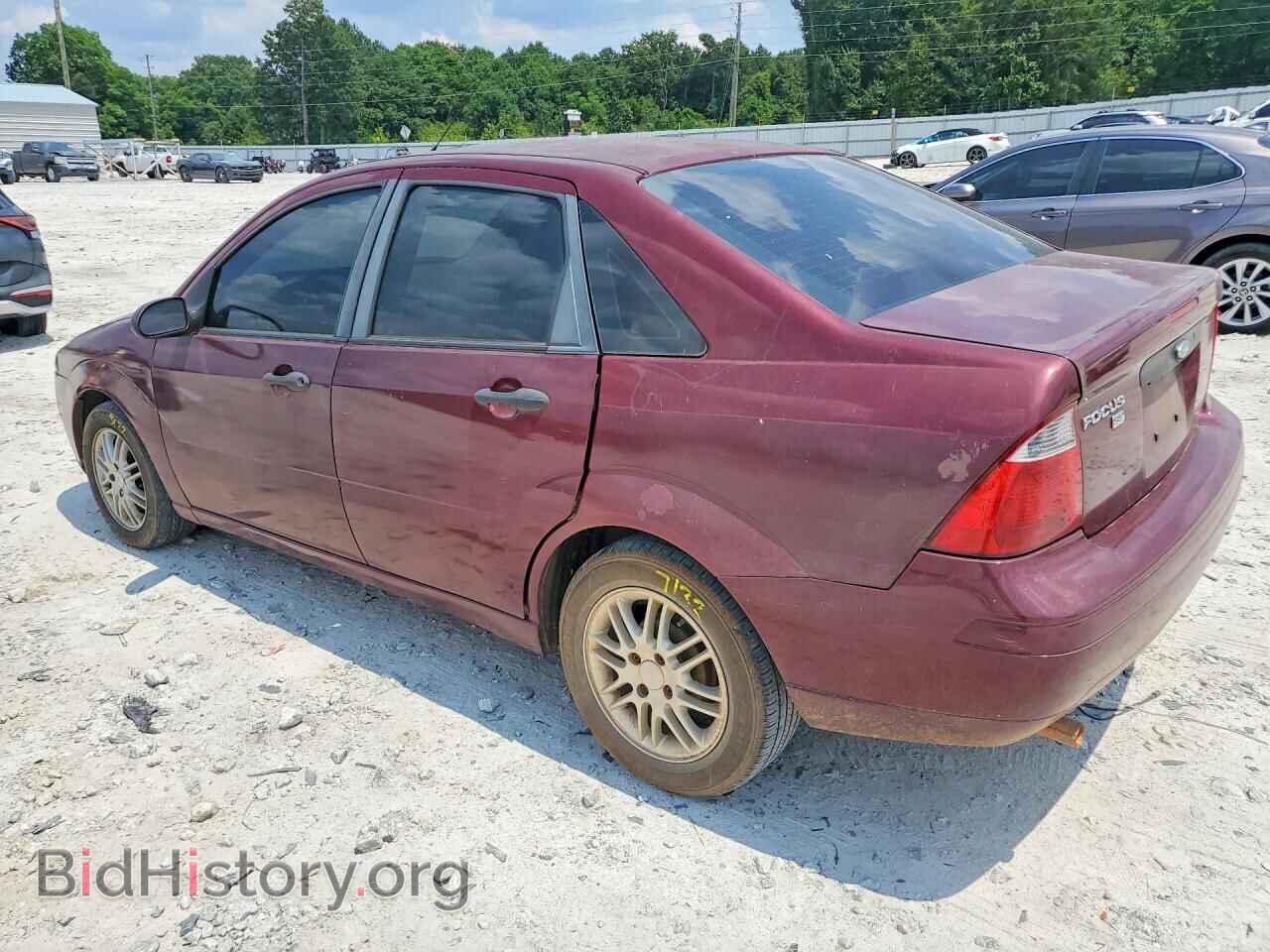 2007 FORD FOCUS - VIN: 1FAHP34N97W347720 - Фото 2