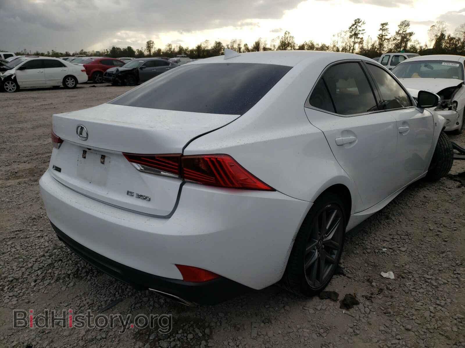 2017 LEXUS IS - VIN: JTHBE1D22H5029010 - Фото 4