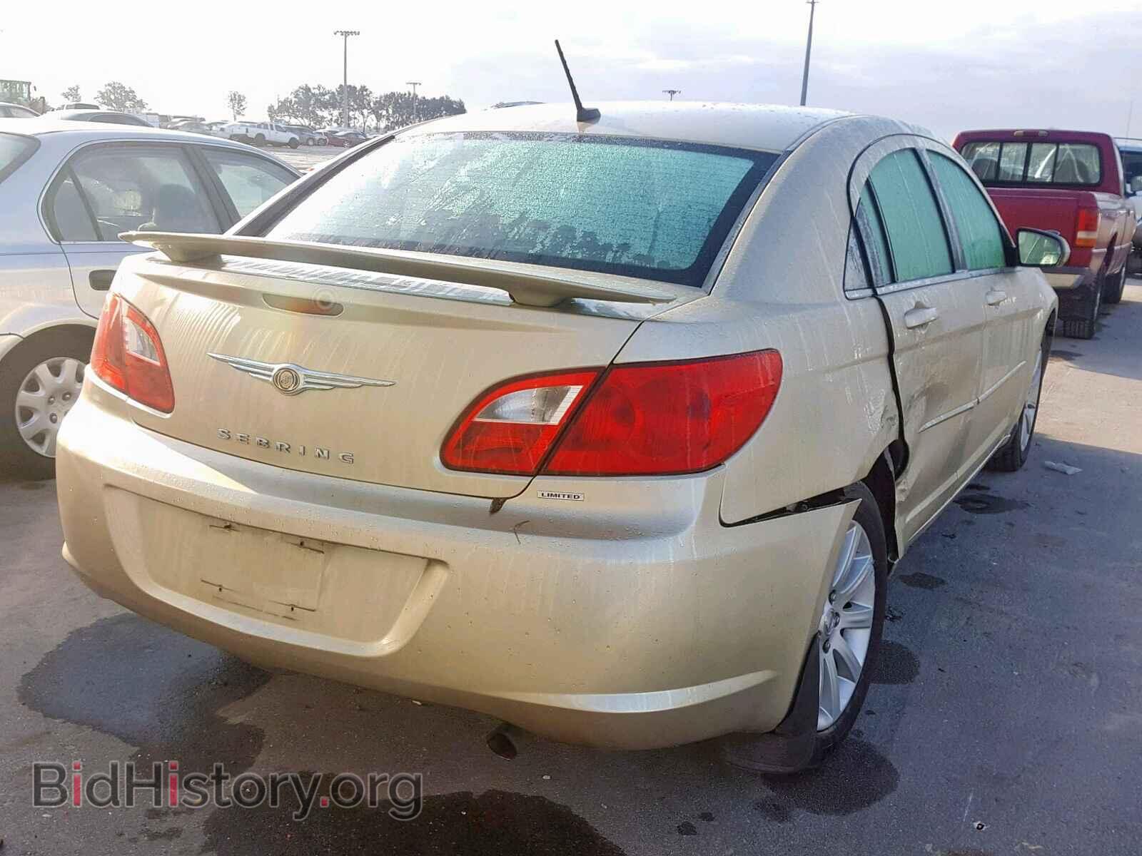 2010 CHRYSLER SEBRING - VIN: 1C3CC5FD5AN194836 - Фото 4