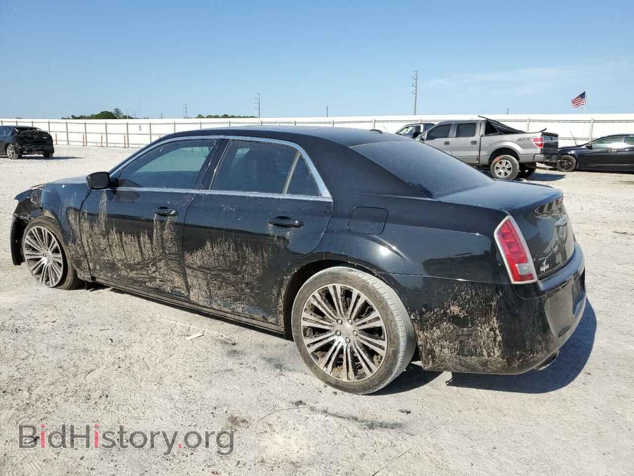2013 CHRYSLER 300 - VIN: 2C3CCABT7DH732360 - Фото 2